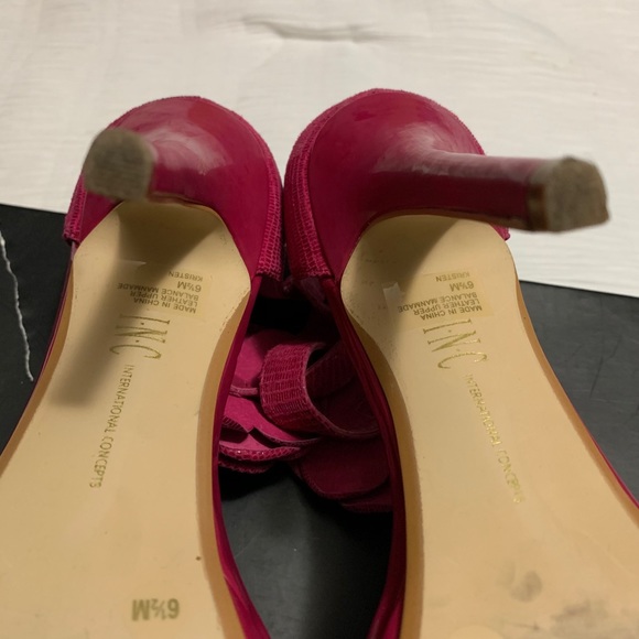 Shoes - Picture 8 of 10